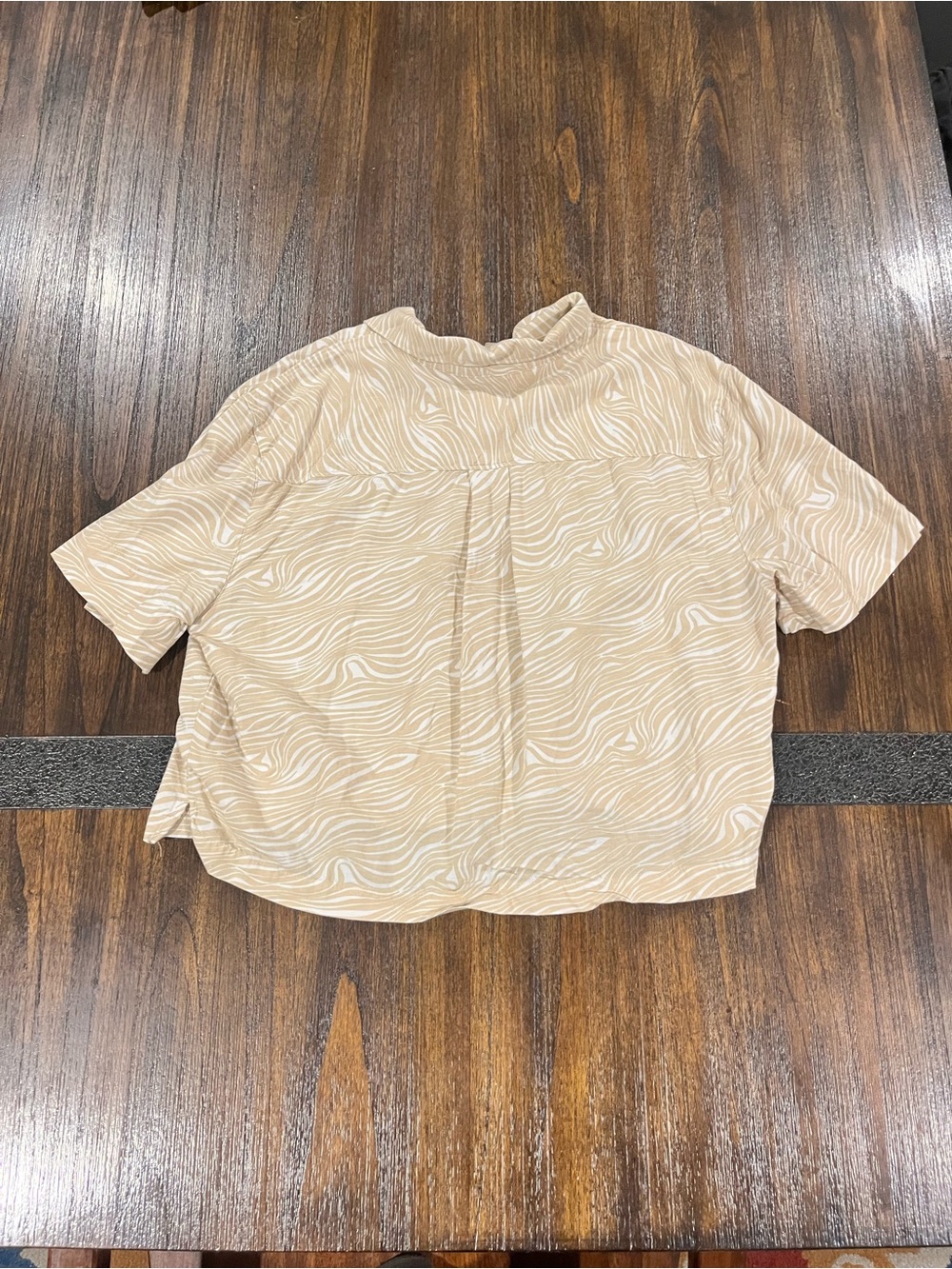 Women’s button up - Picture 3 of 3